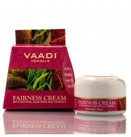 Осветляющий крем с Шафраном, Алоэ Вера и Куркумой Vaadi Herbals 30 г
