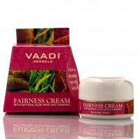 Крем, що освітлює, з Шафраном, Алое Віра та Куркумою Vaadi Herbals 30 г